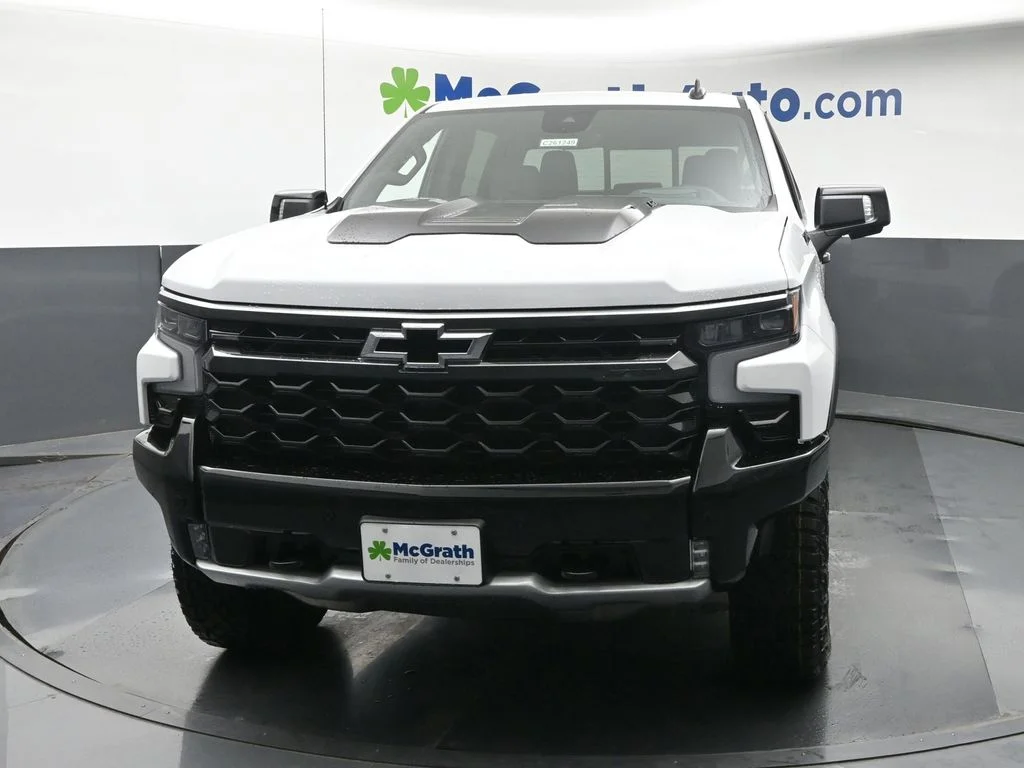 New 2026 White Chevrolet ZR2 image 6