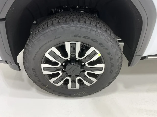 2026 GMC Sierra 2500HD Denali Ultimate - Photo 10