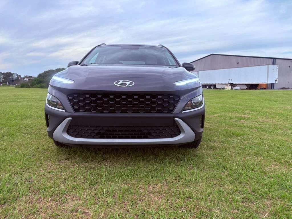 Used 2023 Gray Hyundai SEL image 10
