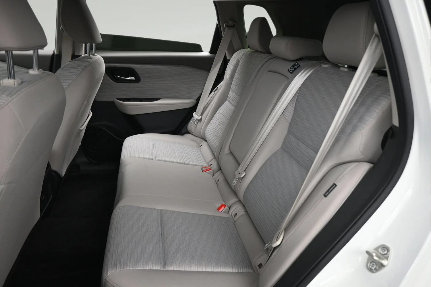 Certified Used 2023 Pearl White Tricoat Nissan SV image 11
