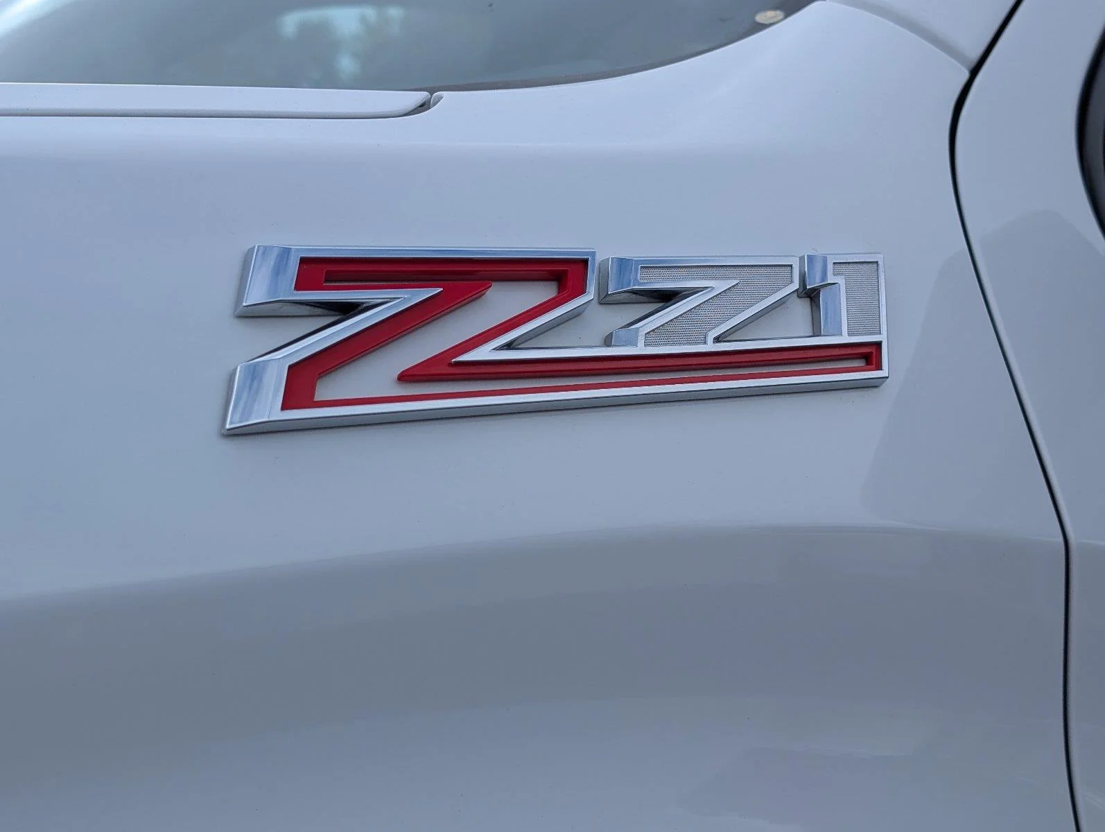 Used 2025 Summit White Chevrolet LT Trail Boss image 11
