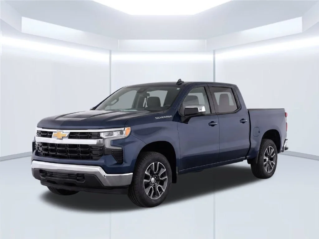 Used 2023 Blue Chevrolet LT image 2