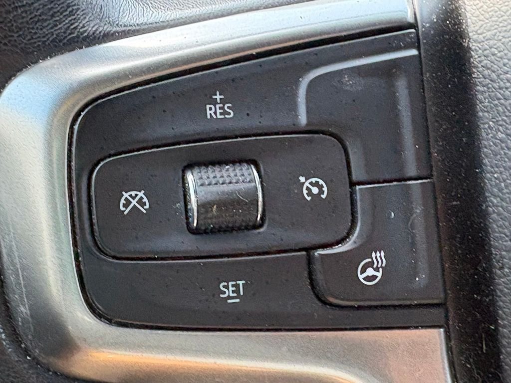 Used 2021 White Chevrolet LT image 15
