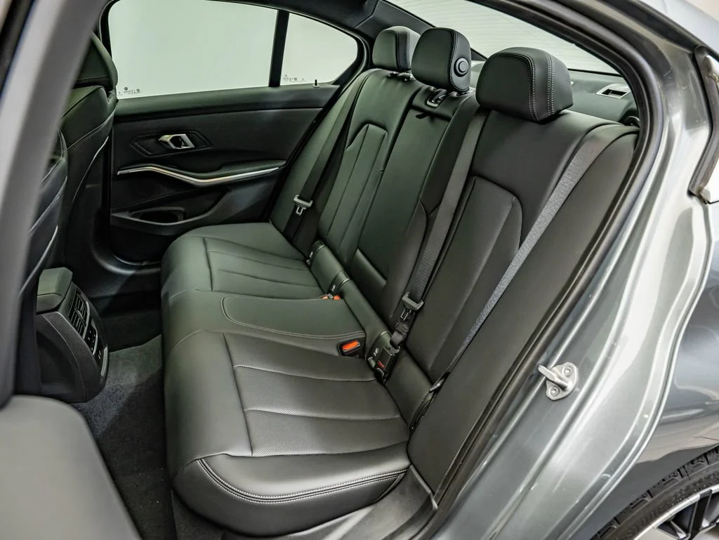 New 2026 Skyscraper Grey Metallic BMW 330i xDrive image 42
