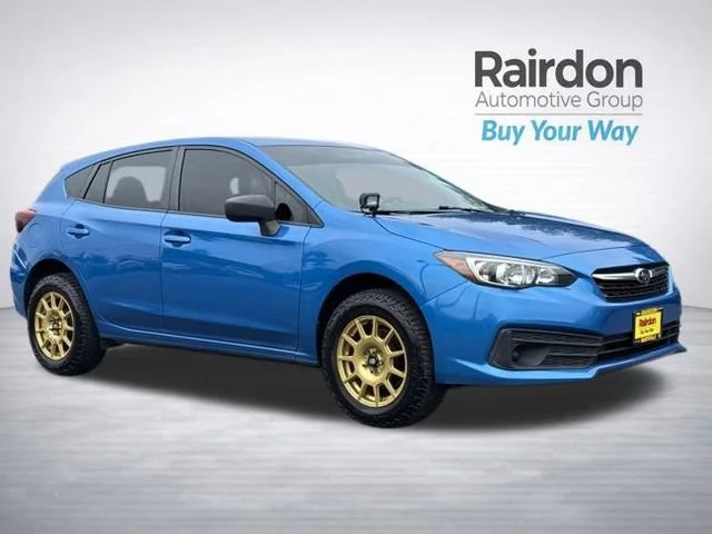 Used 2020 Ocean Blue Pearl Subaru Base image 1
