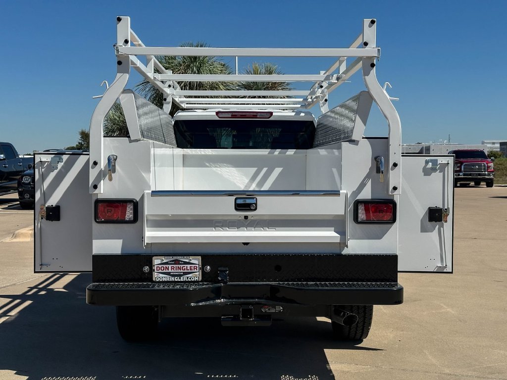 New 2026 Summit White Chevrolet WT image 10