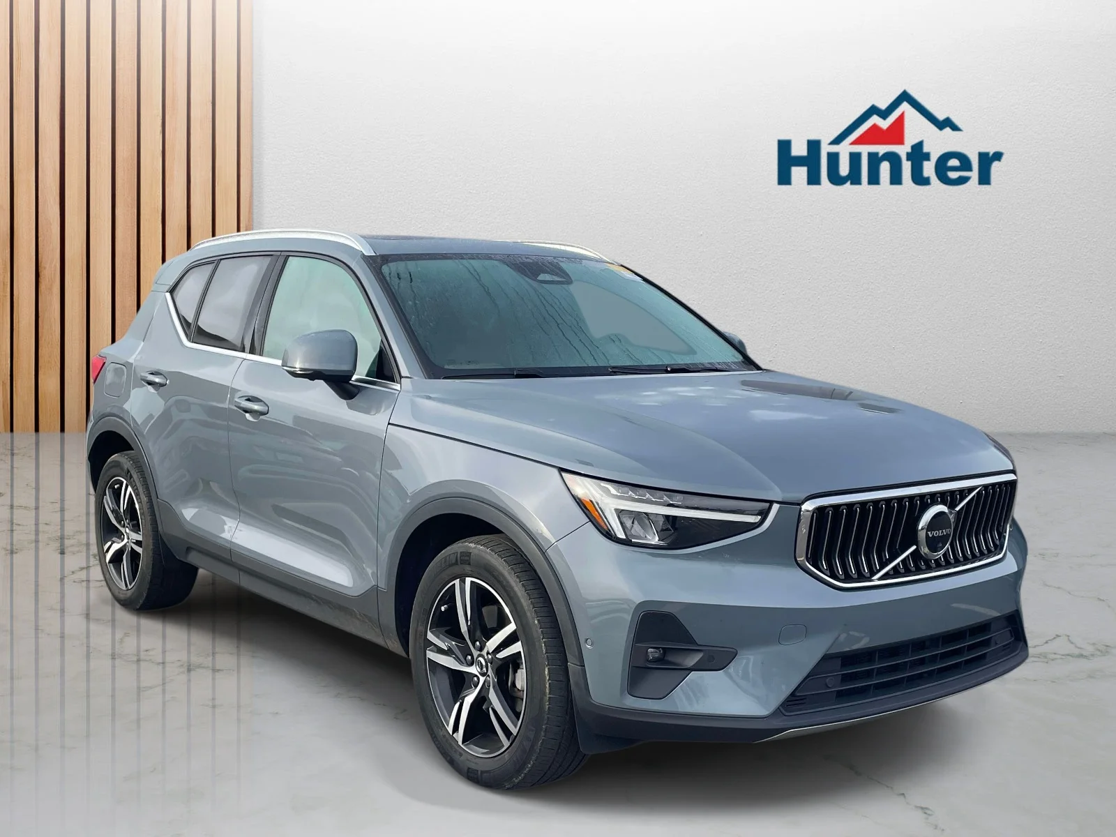 2023 Volvo XC40