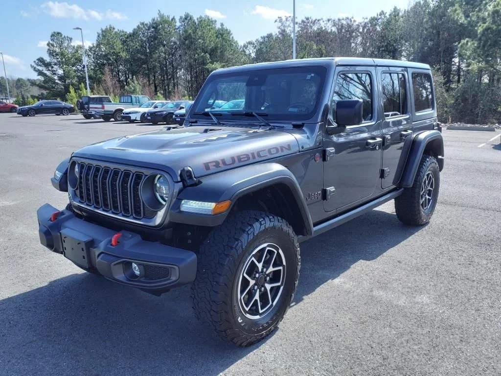 Used 2024 Granite Crystal Clearcoat Metallic Jeep Rubicon image 7