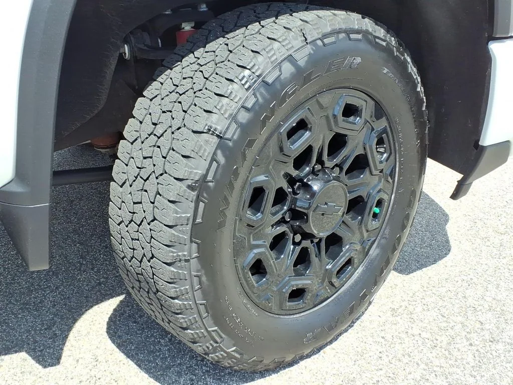 2025 Chevrolet Silverado 2500HD High Country - Photo 8