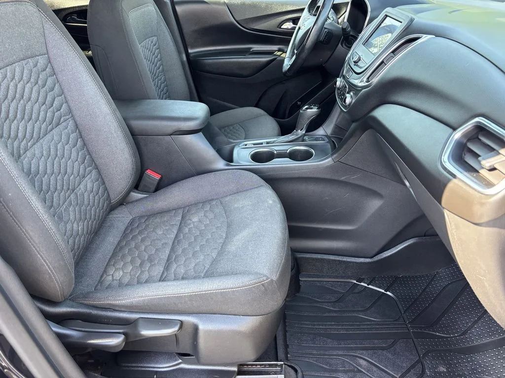 Used 2020 MIDNIGHT BLUE METALLIC Chevrolet LT image 22