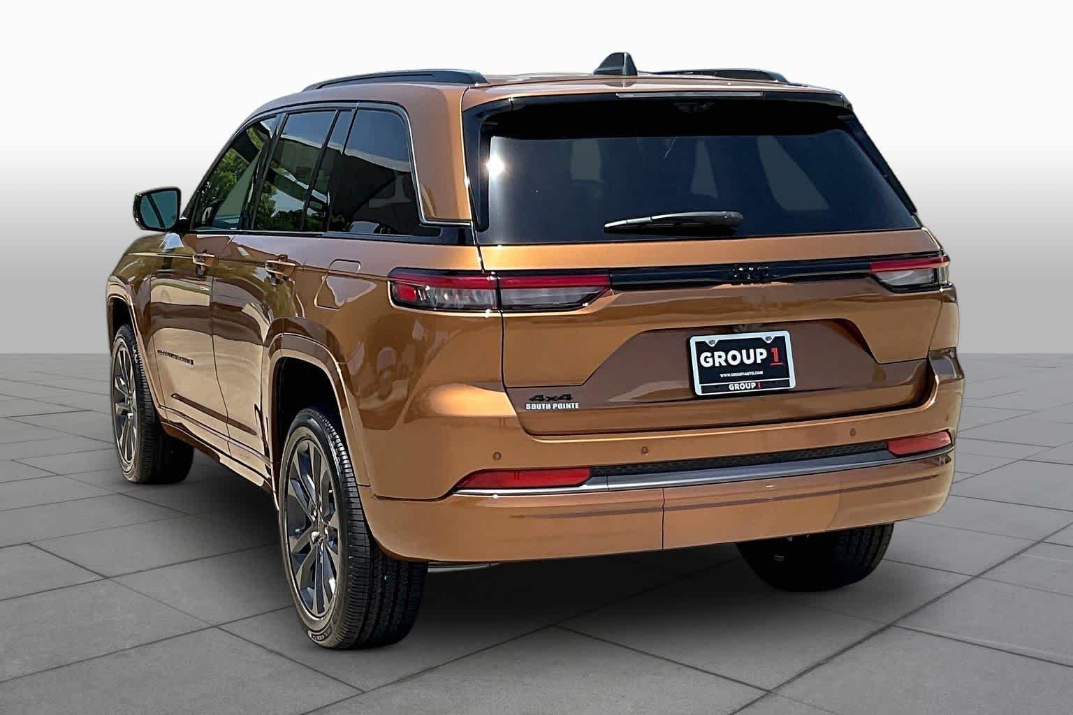 New 2026 Copper Shino Metallic Clear-Coat Exterior Paint Jeep Limited Reserve image 12