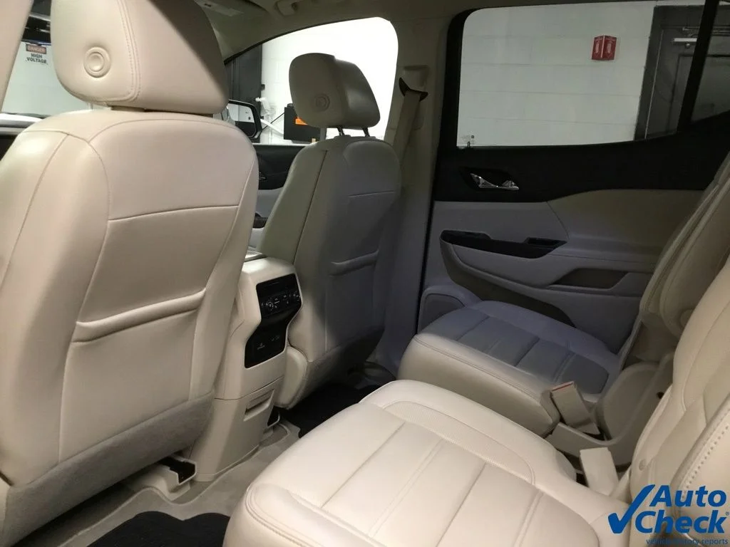 2020 GMC Acadia Denali - Photo 29