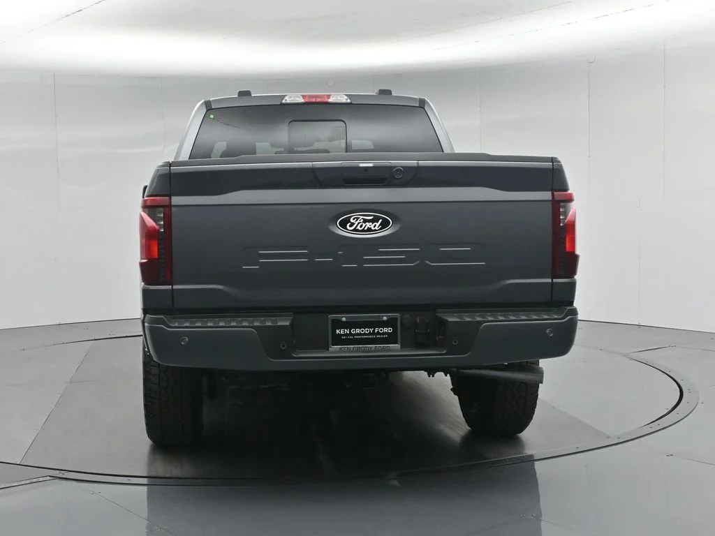 New 2026 Carbonized Gray Metallic Ford XLT image 29