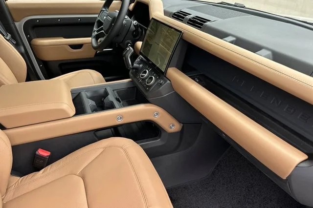 New 2026 Borasco Grey Land Rover X-Dynamic SE image 14