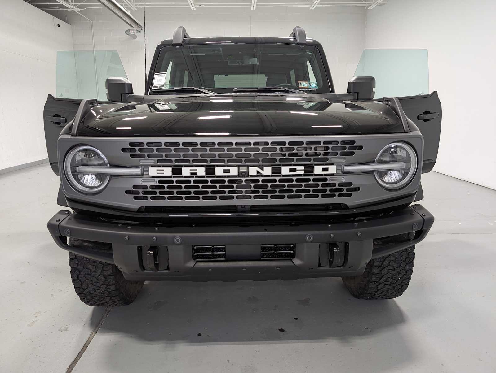 Used 2024 Shadow Black Ford Badlands image 15