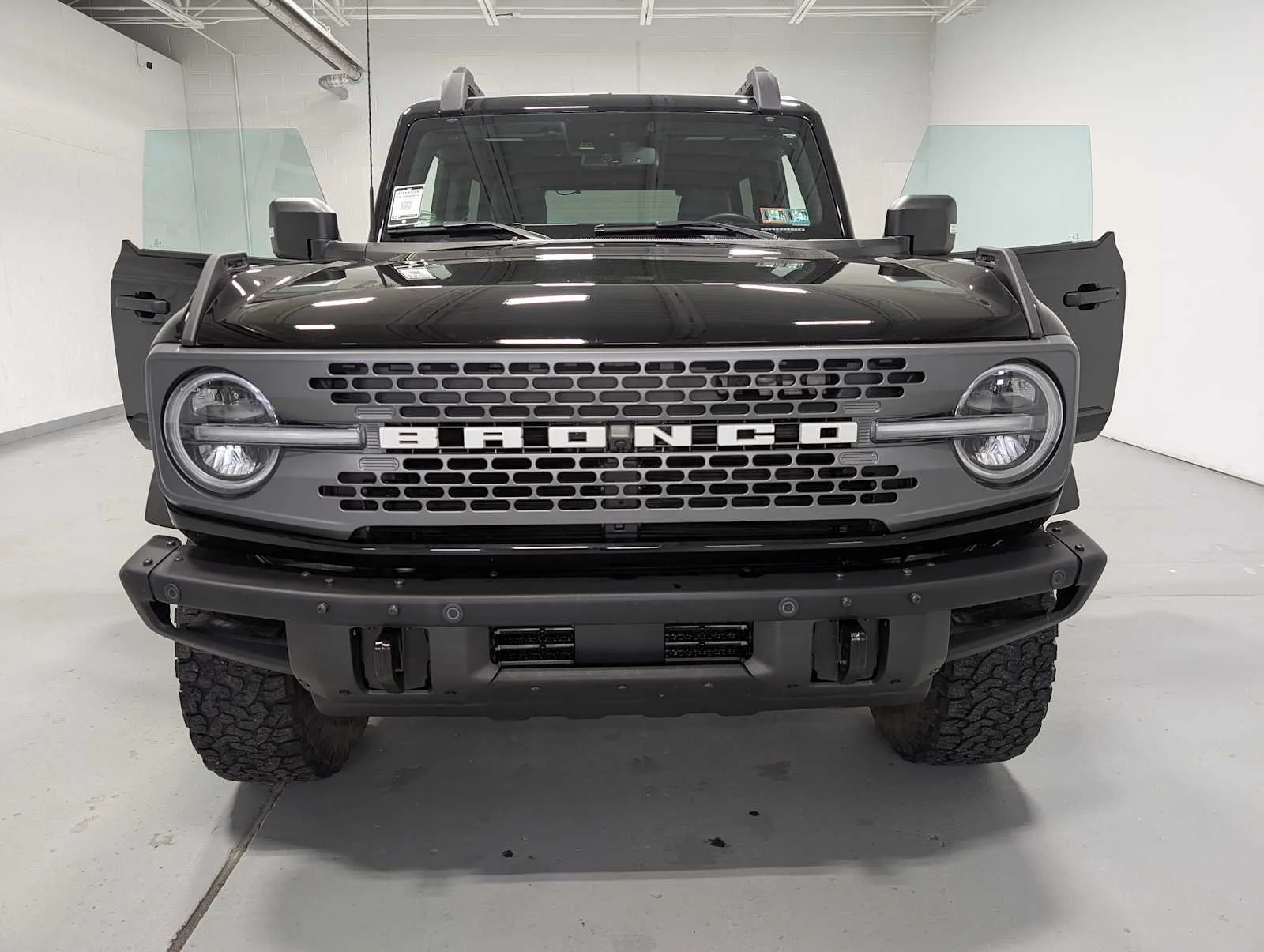 Used 2024 Shadow Black Ford Badlands image 15