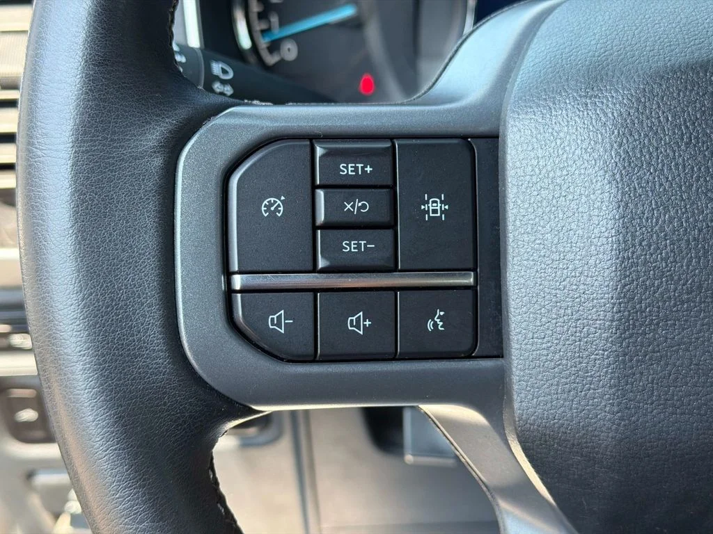 Used 2023 Blue Ford XLT image 30