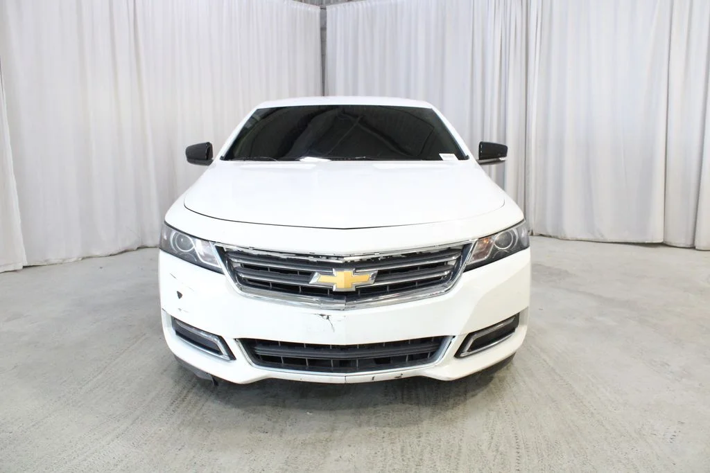 Used 2018 White Chevrolet LT image 36