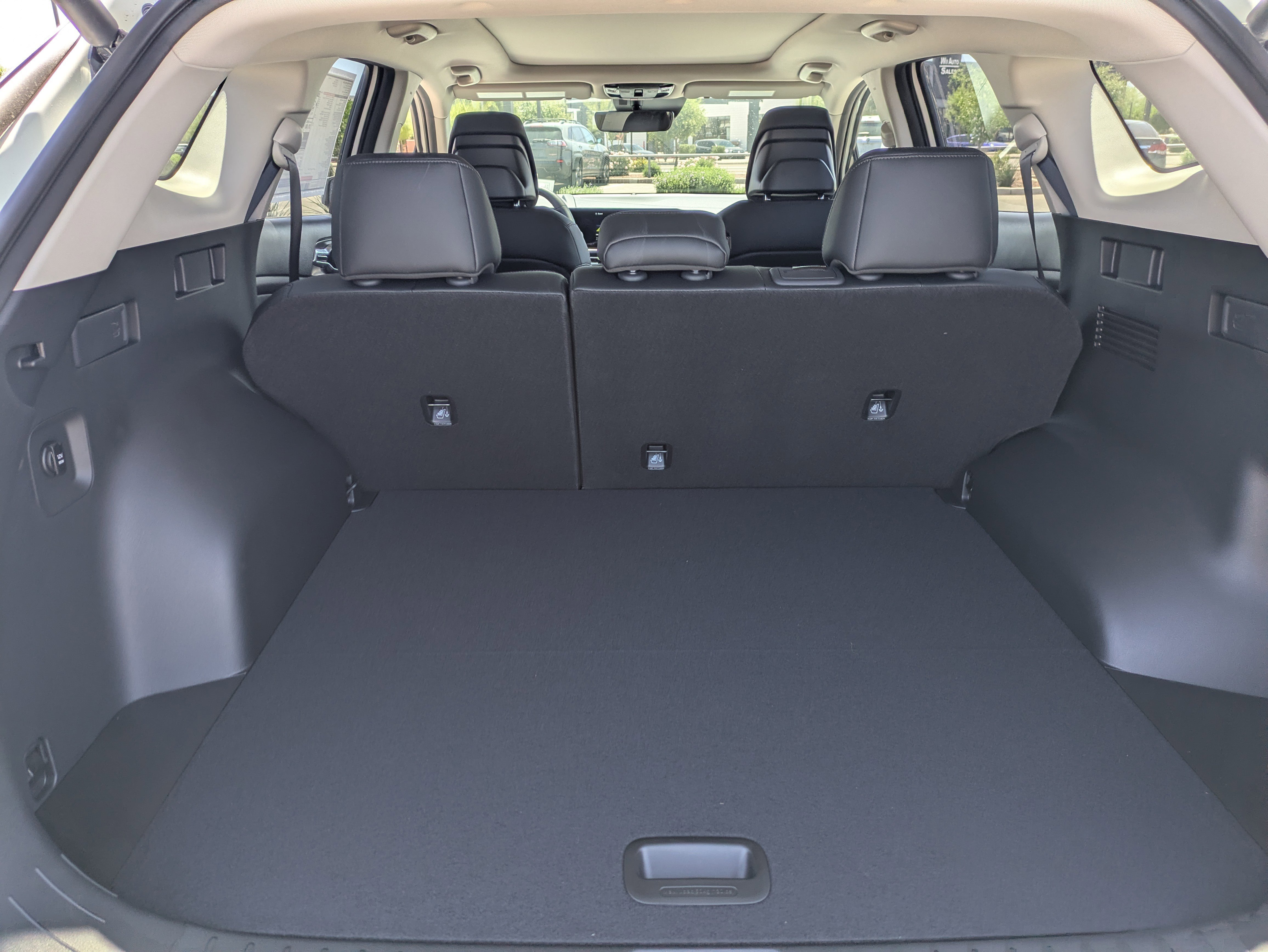 New 2026 Snow White Pearl Kia EX image 10