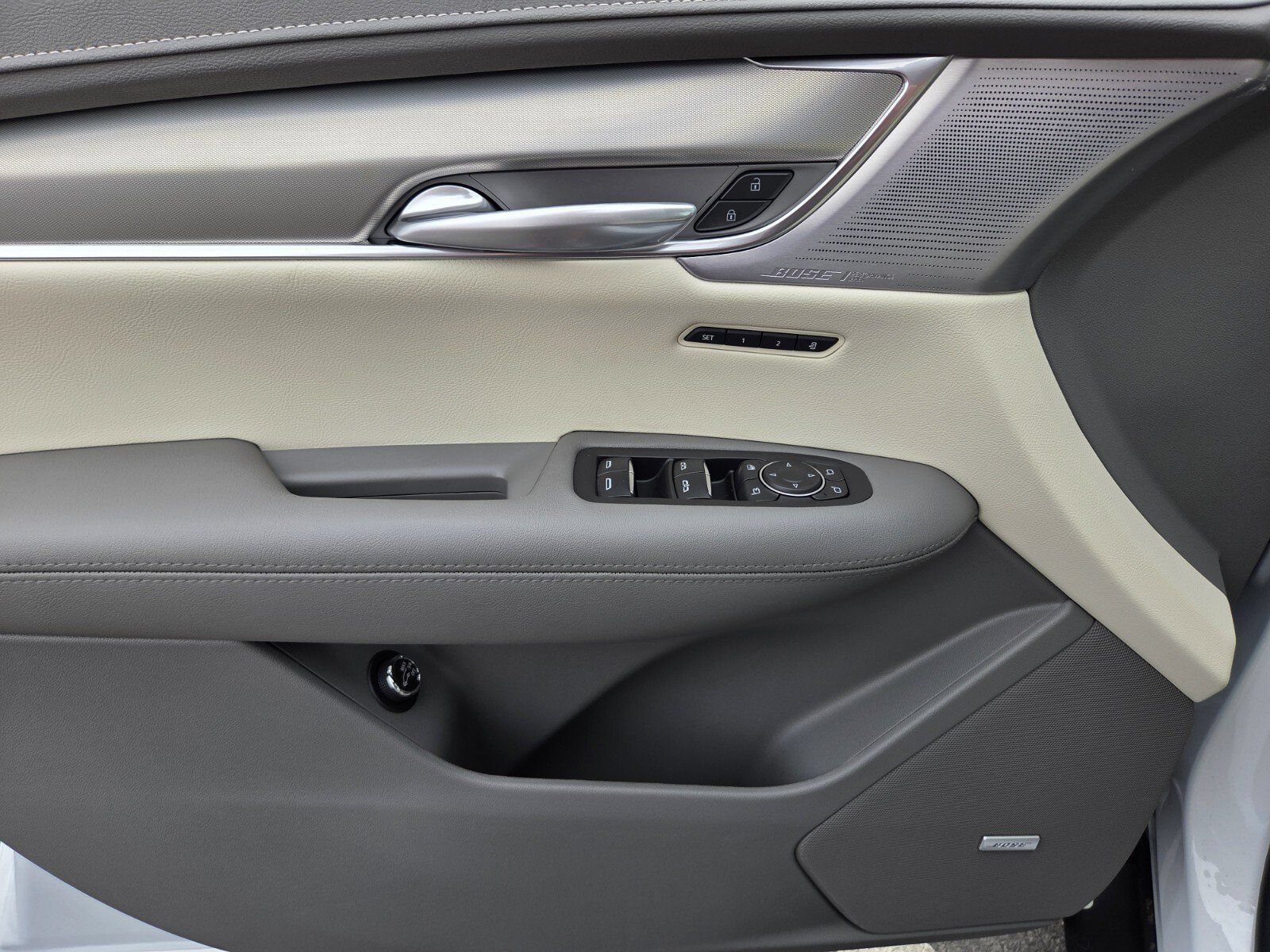 New 2026 Crystal White Tricoat Cadillac Premium Luxury image 18