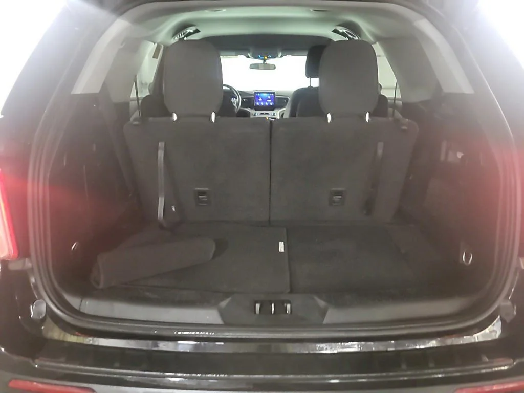Used 2023 Black Ford XLT image 10