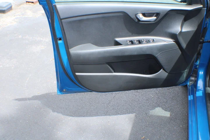 Used 2022 Sporty Blue Kia S image 6