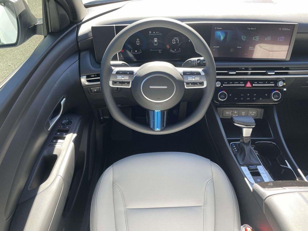 New 2026 White Hyundai SEL AWD image 11