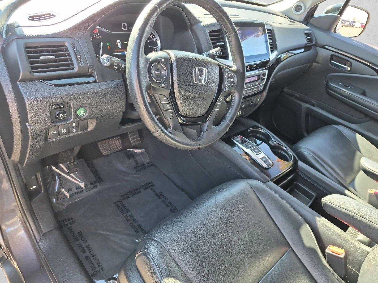 Used 2016 Modern Steel Metallic Honda Touring image 10