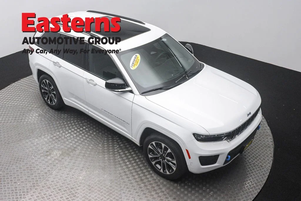 Used 2022 White Jeep Overland 4xe image 3