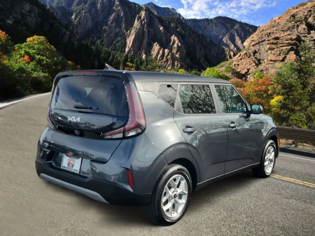 Used 2025 Gray Kia LX image 3