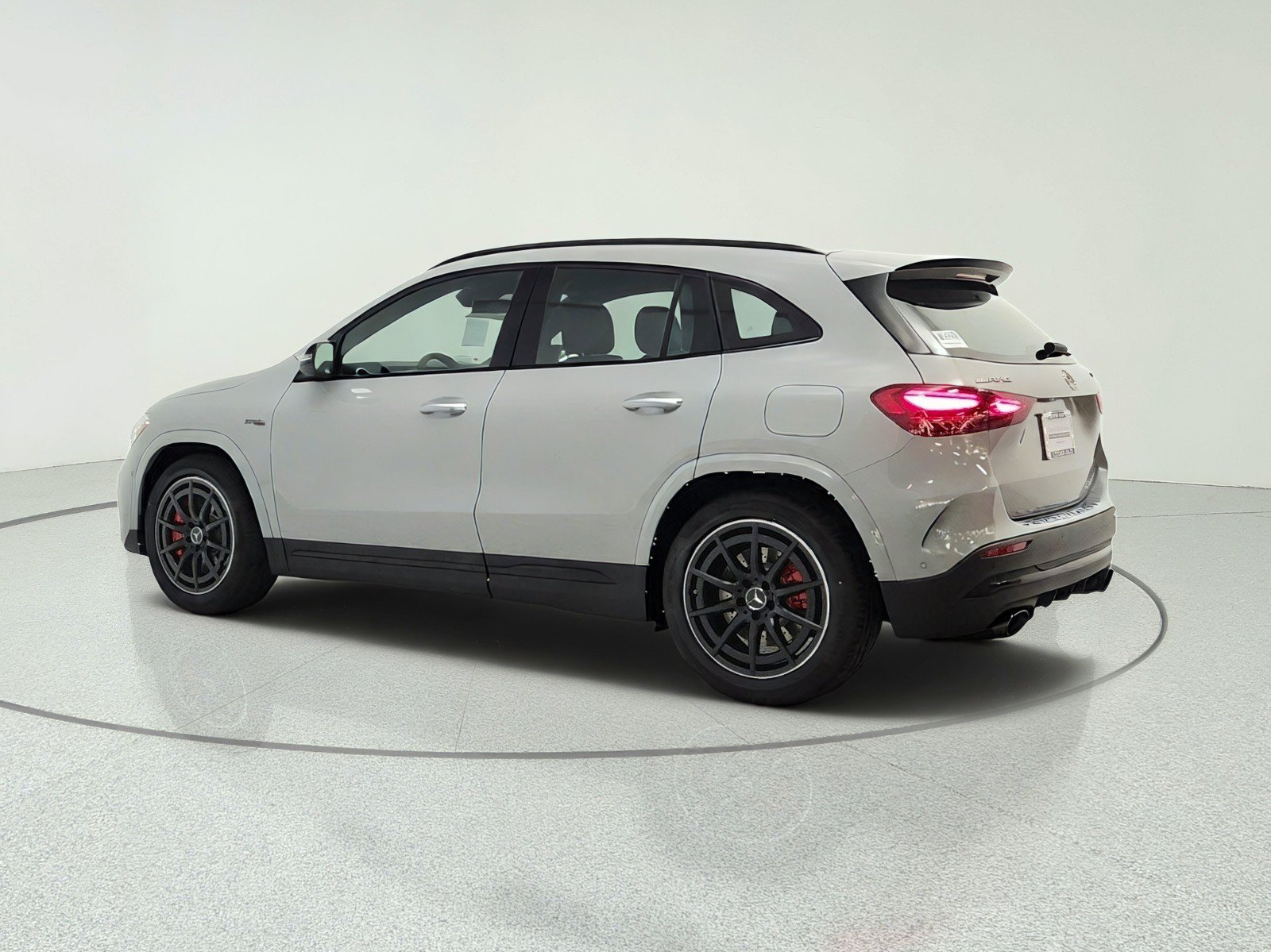 New 2026 MANUFAKTUR Alpine Grey Mercedes-Benz AMG® GLA 35 4MATIC SUV image 28