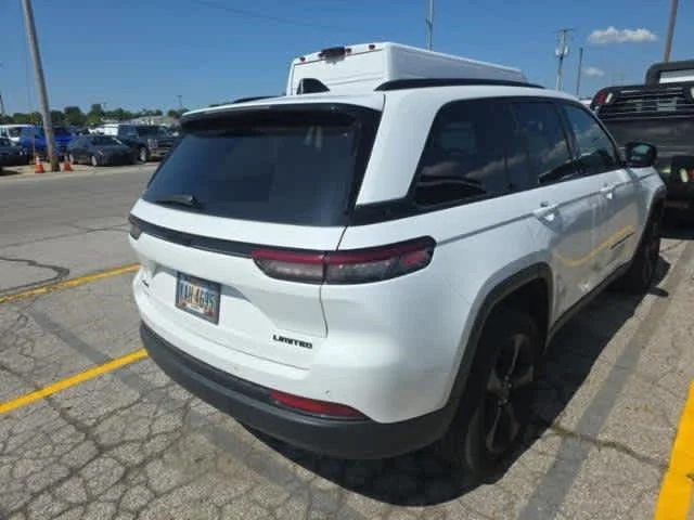 Used 2023 Bright White Clearcoat Jeep Limited image 5