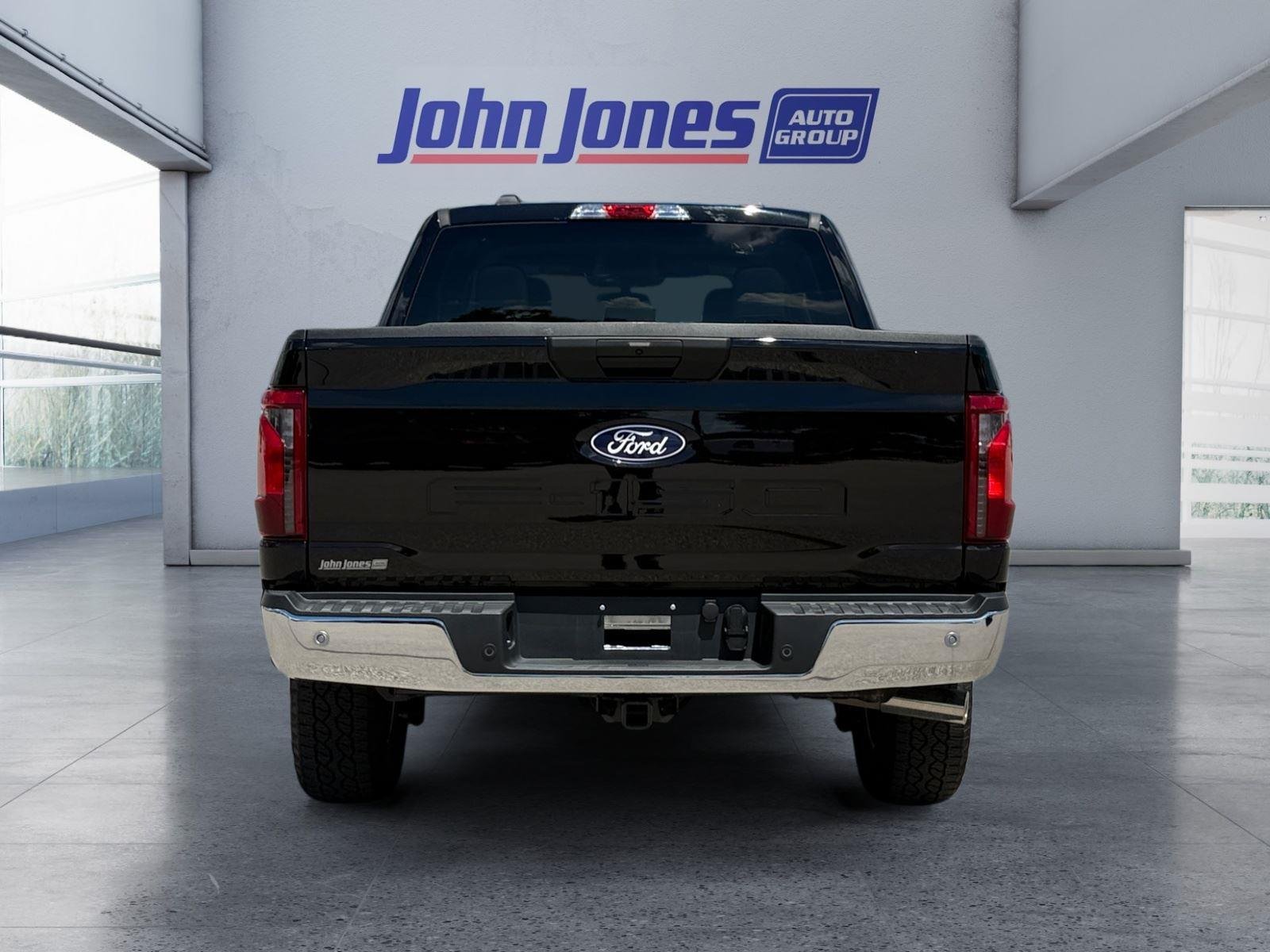 Used 2025 Black Ford XLT image 4