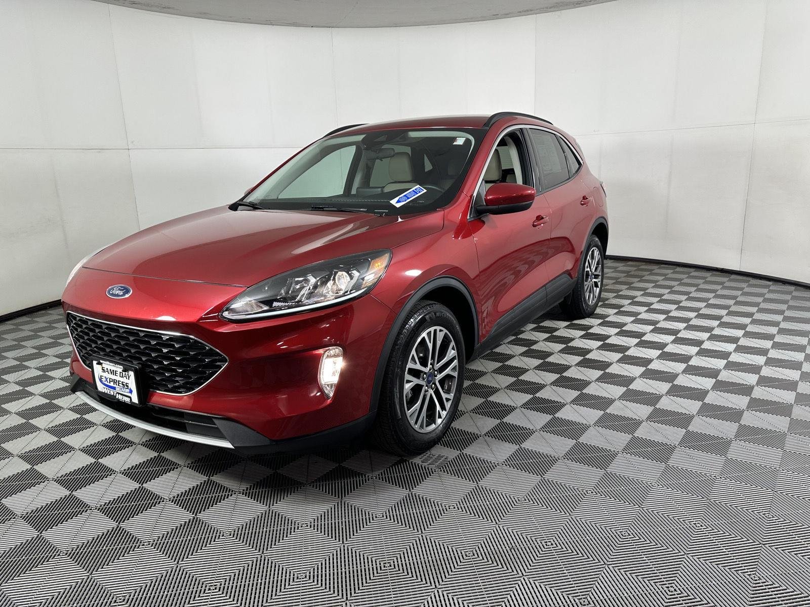 Used 2021 Rapid Red Metallic Tinted Clearcoat Ford SEL image 17