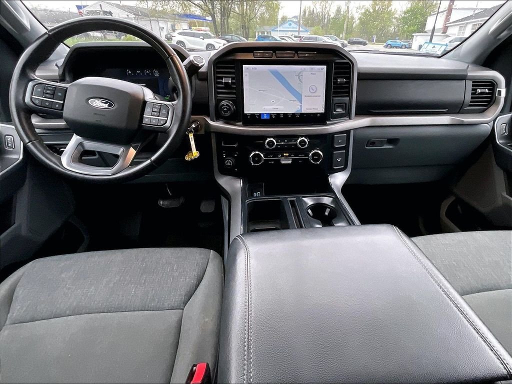 Used 2024 Silver Ford XLT image 21