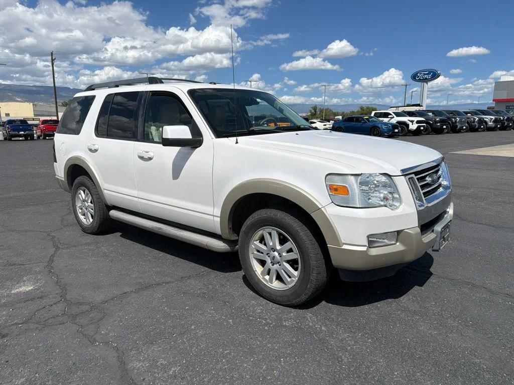 Used 2010  Ford Eddie Bauer image 1