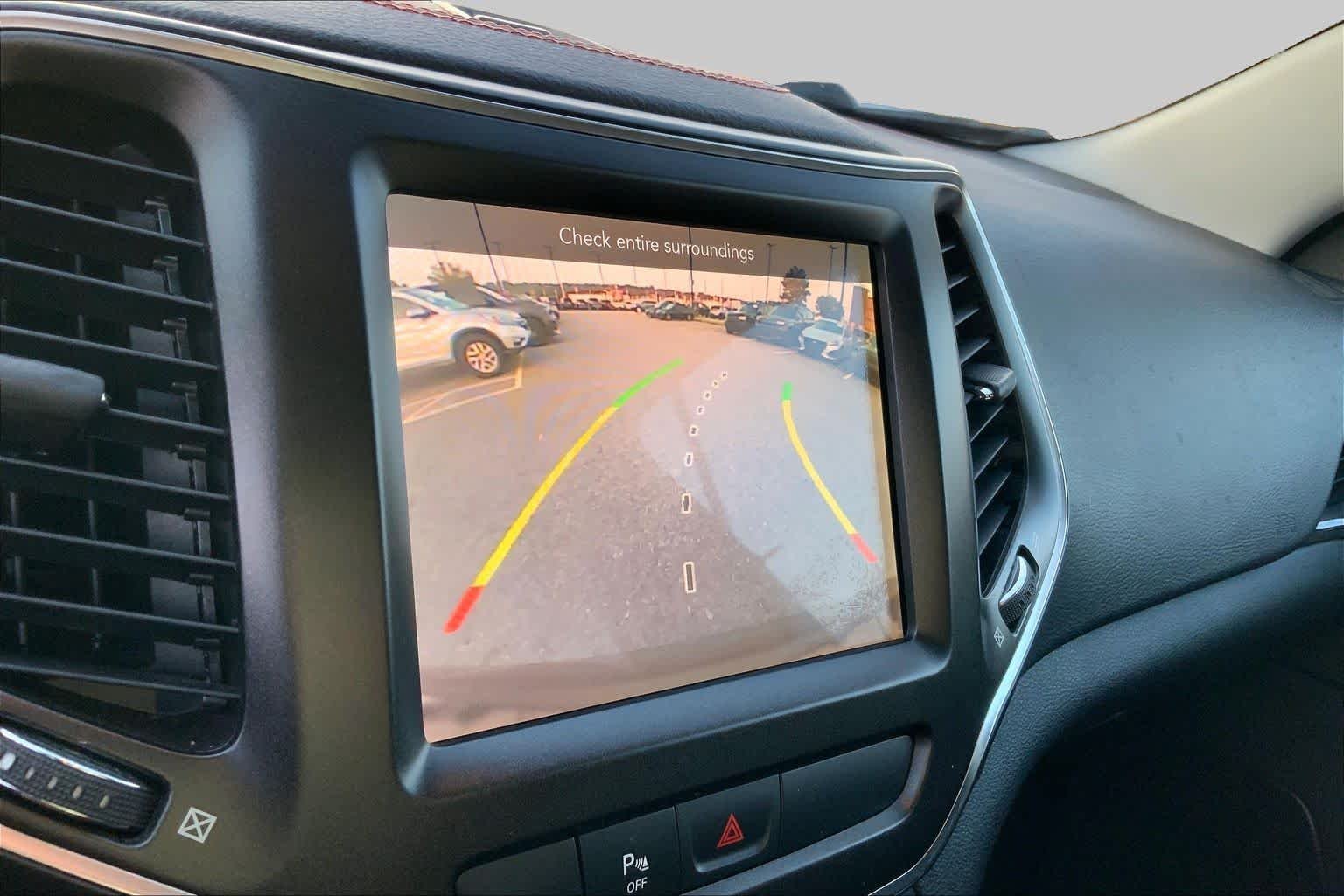 Used 2019 Diamond Black Crystal Pearlcoat Jeep Trailhawk image 27
