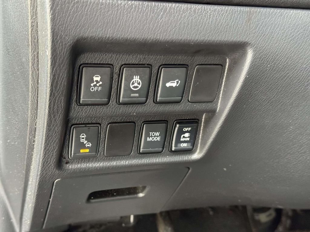 Used 2020 Black Nissan SL image 9