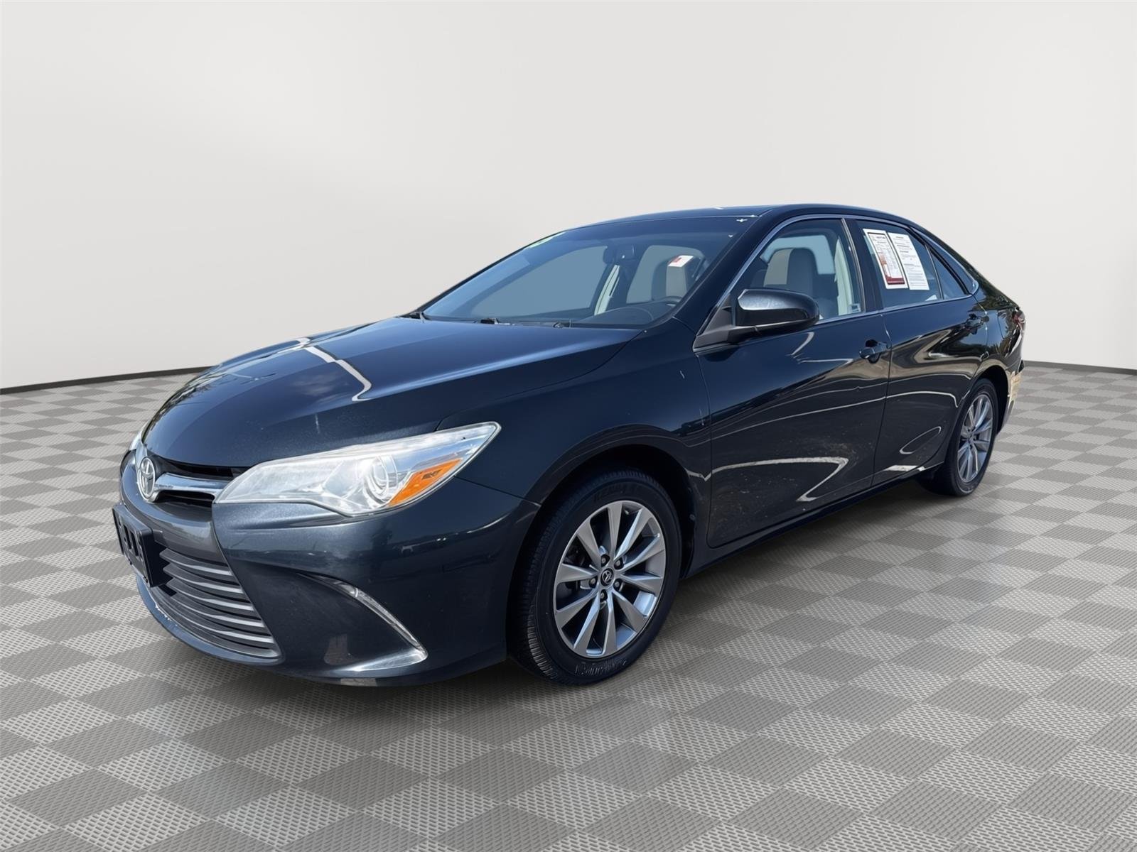 Used 2015 Cosmic Gray Mica Toyota XLE image 3