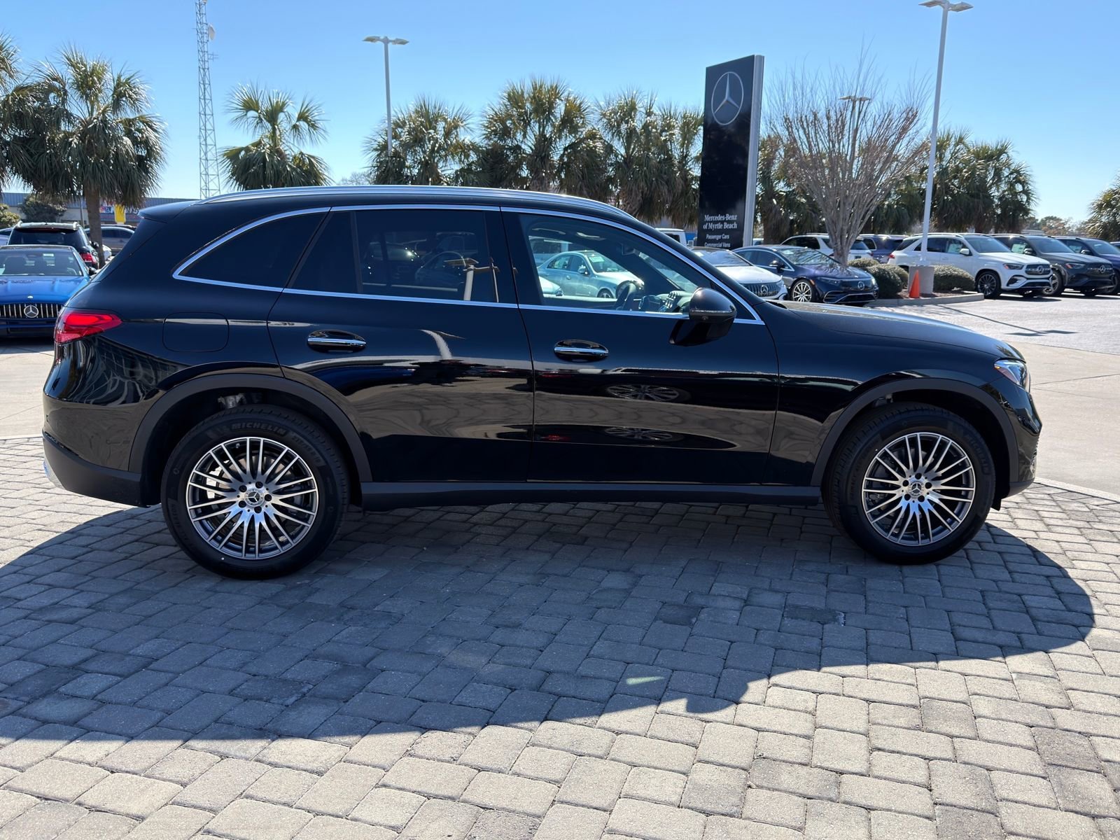 New 2026 Black Mercedes-Benz GLC 300 image 33
