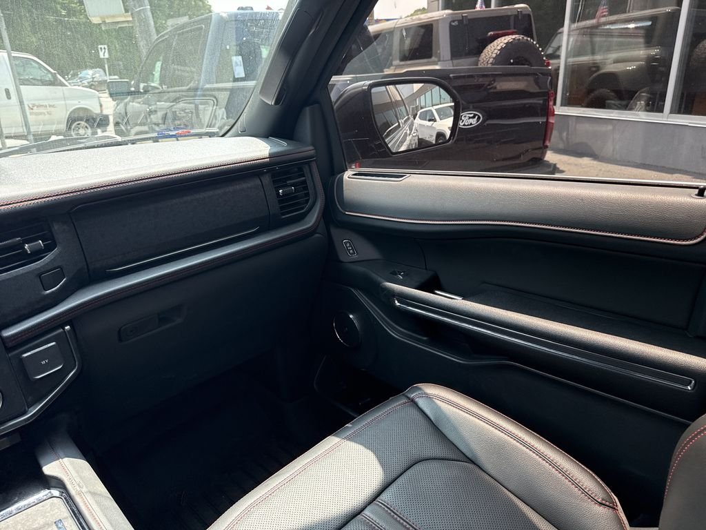 Used 2022 Silver Ford Limited image 17