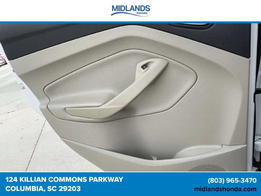 Used 2013 Oxford White Ford SE image 12