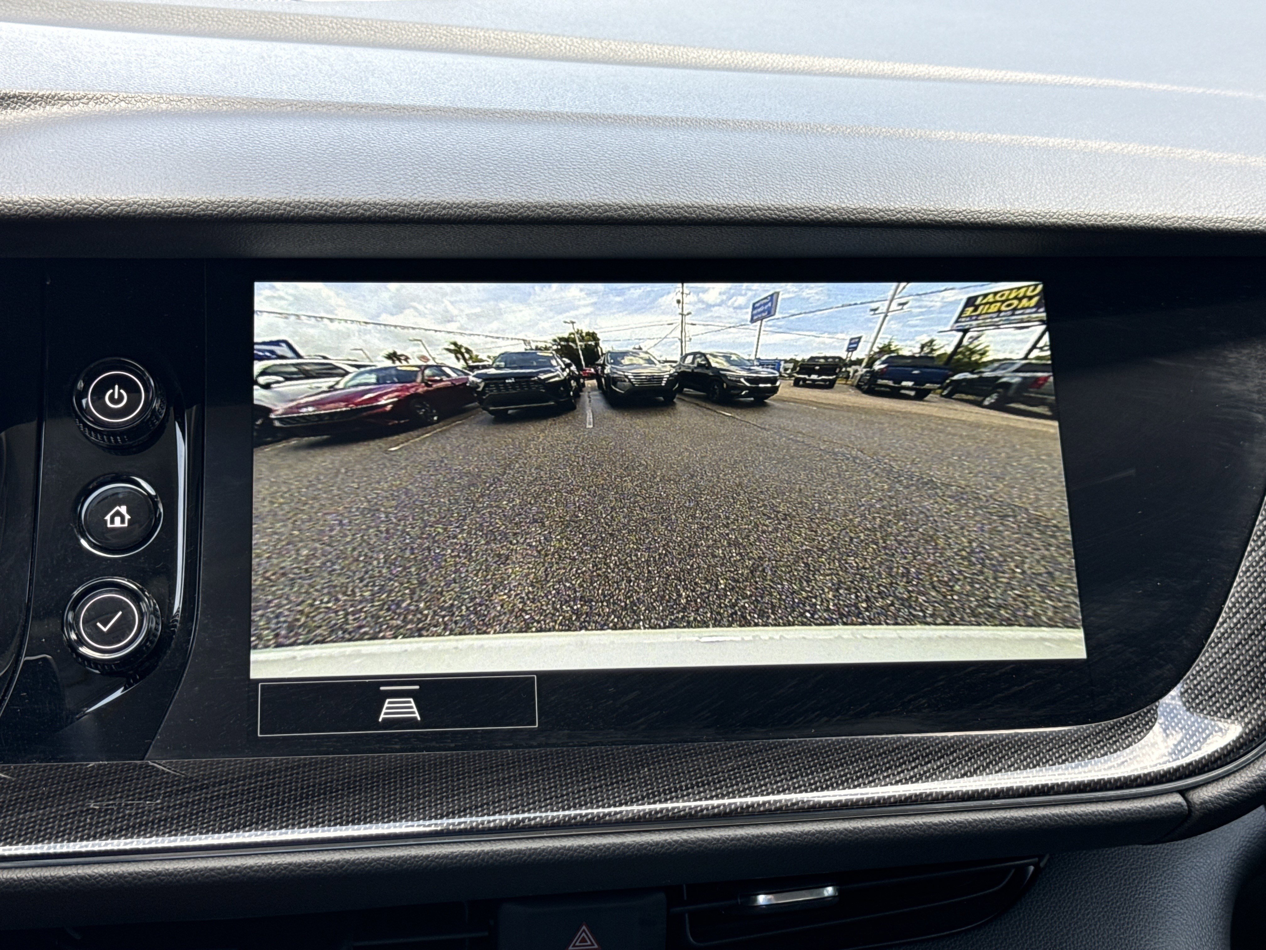 2023 Buick Envision Essence - Photo 25