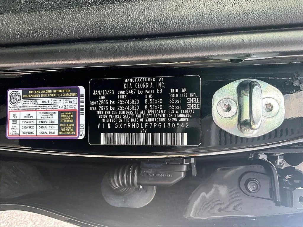 Used 2023 Black Kia X-Line EX image 37