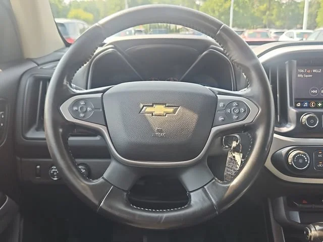 Used 2019 SUMMIT WHITE Chevrolet 4WD LT image 15