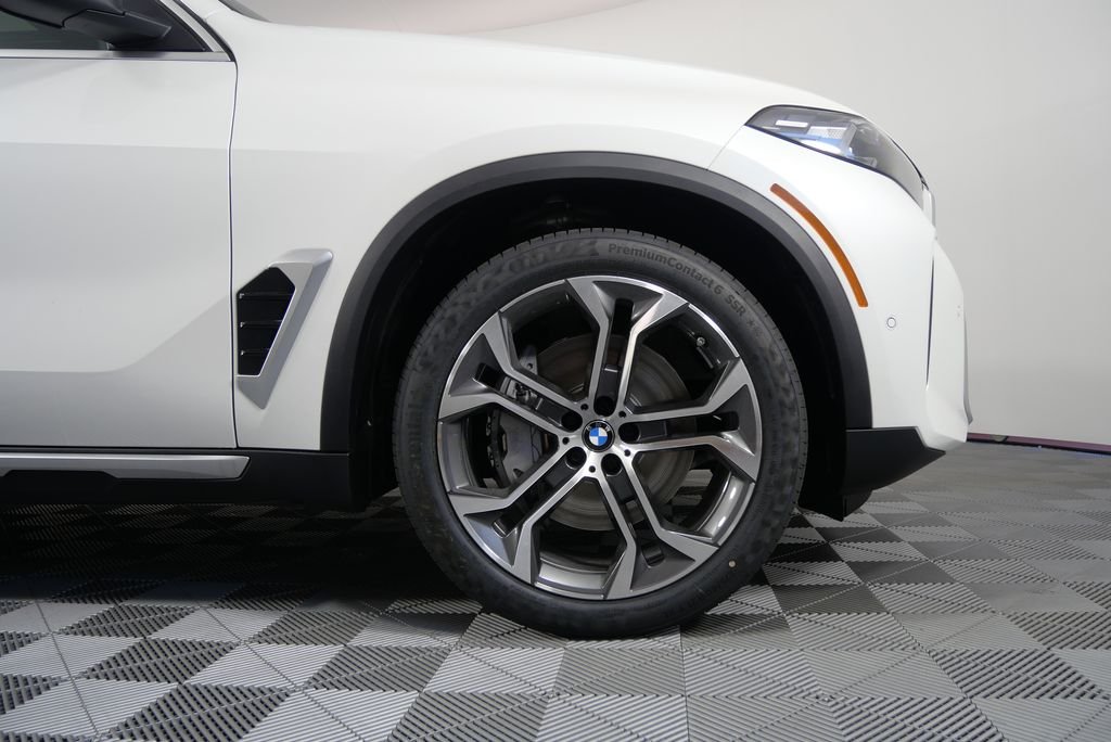 Used 2026 Mineral White Metallic BMW xDrive50e image 7