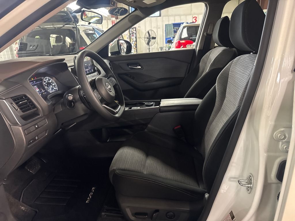 Certified Used 2023 Pearl White Nissan SV image 16