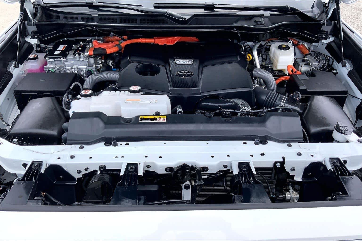 Used 2025 Ice Cap Toyota SR5 image 31