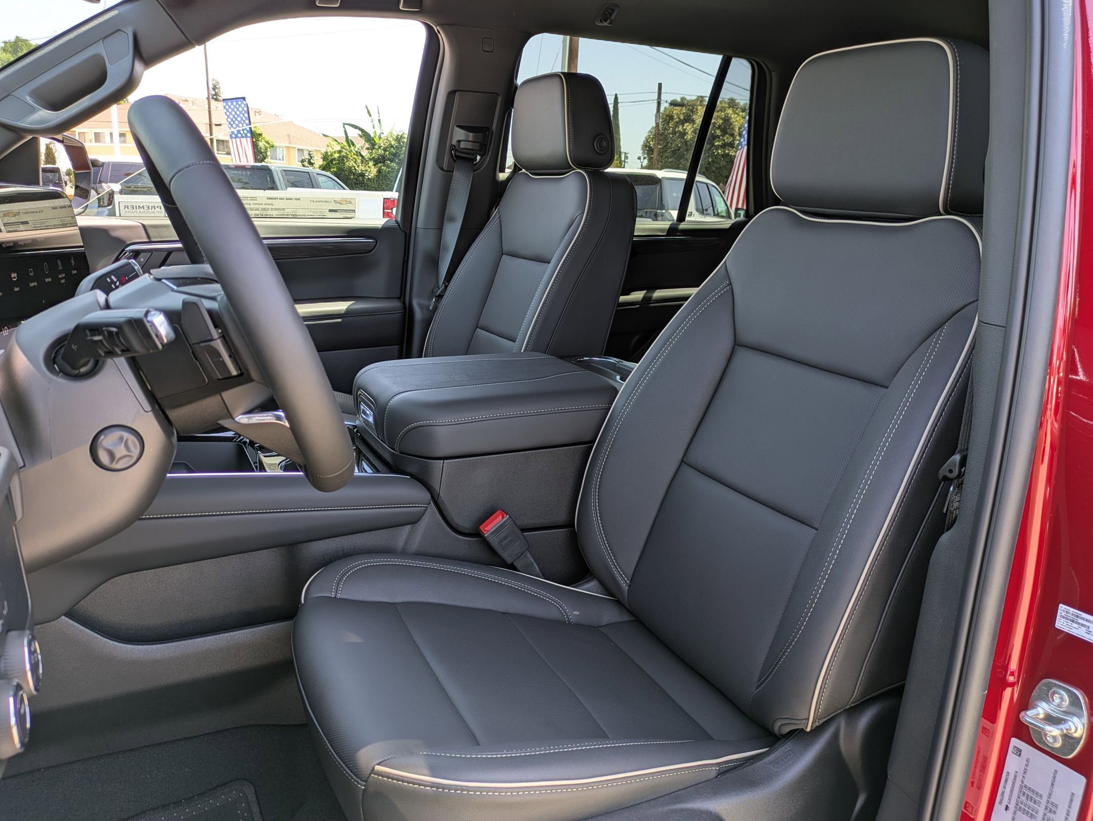 2025 Chevrolet Tahoe Premier - Photo 11