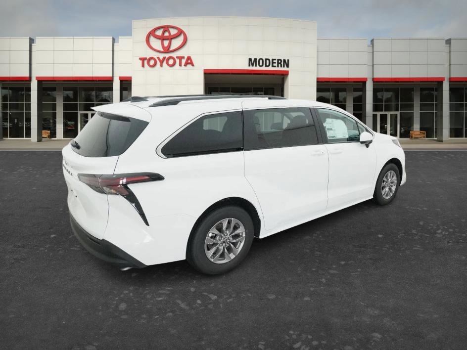 New 2026 Ice Cap Toyota LE image 17